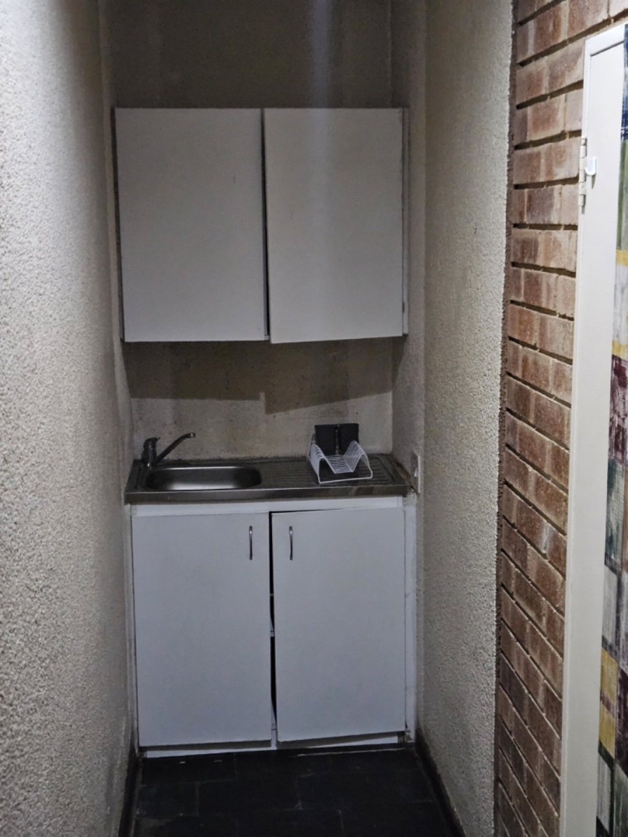 To Let  Bedroom Property for Rent in Douglasdale Gauteng