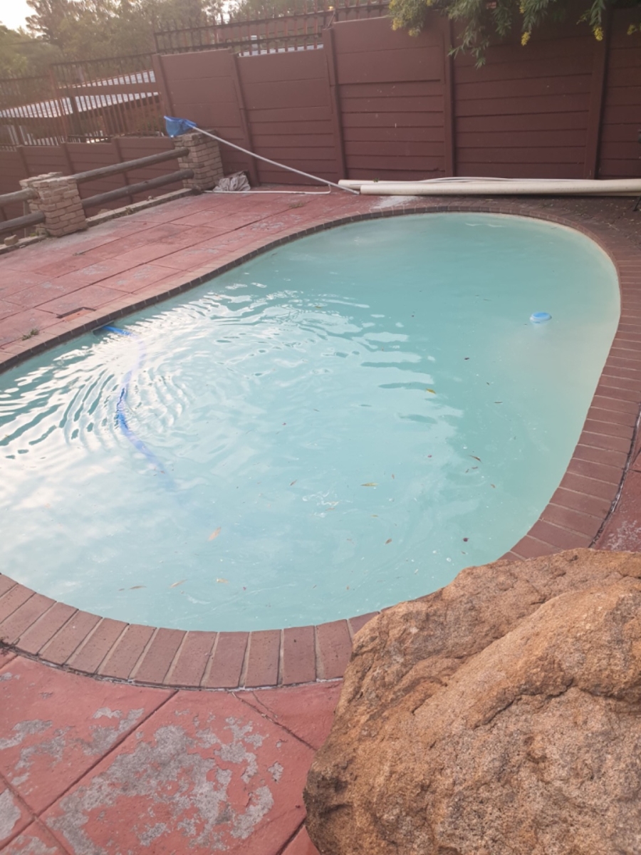 To Let  Bedroom Property for Rent in Douglasdale Gauteng