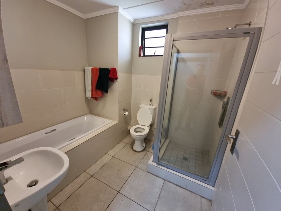2 Bedroom Property for Sale in Amberfield Gauteng