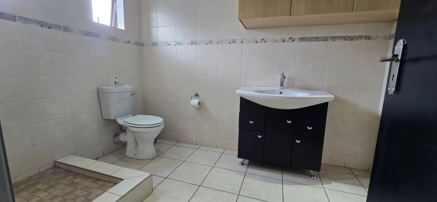 To Let commercial Property for Rent in Brackenhurst Gauteng