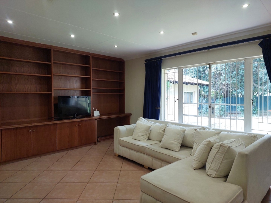 5 Bedroom Property for Sale in Gallo Manor Gauteng