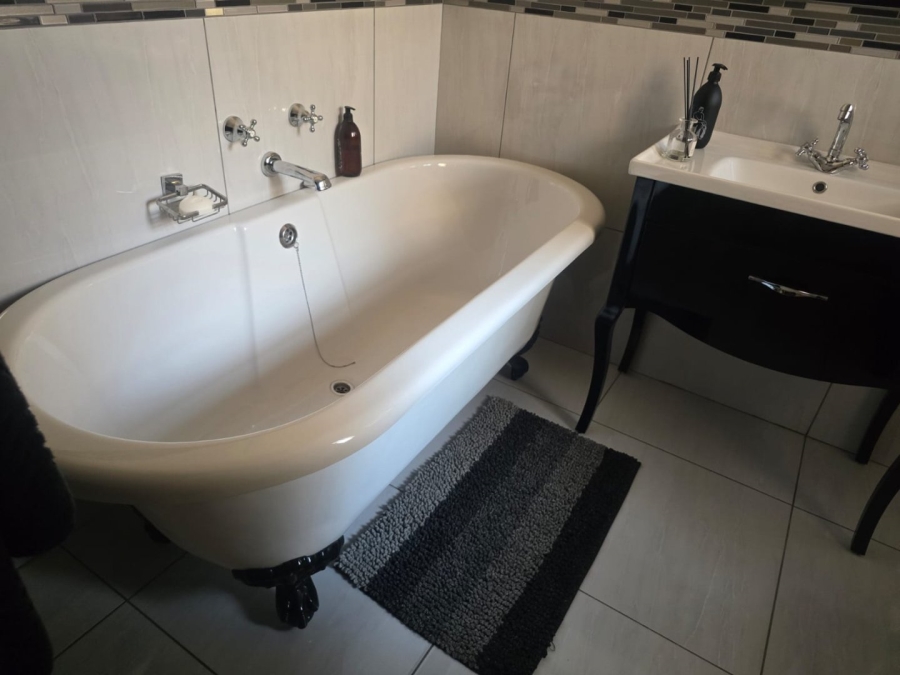 5 Bedroom Property for Sale in Wonderboom Gauteng