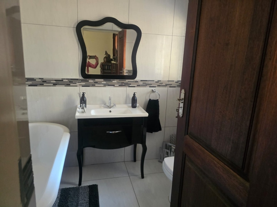 5 Bedroom Property for Sale in Wonderboom Gauteng