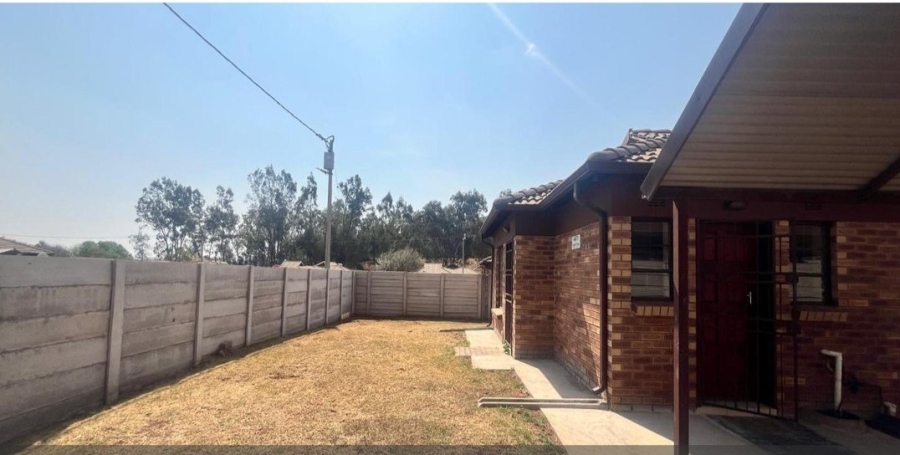 3 Bedroom Property for Sale in Clayville Gauteng