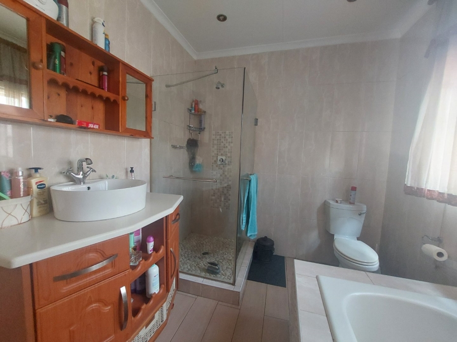 3 Bedroom Property for Sale in Parkmore Gauteng