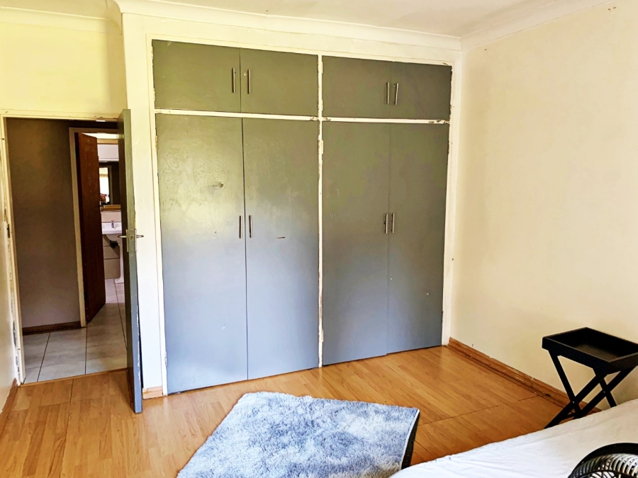 7 Bedroom Property for Sale in Valhalla Gauteng