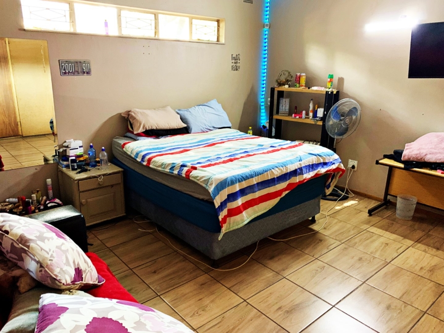 7 Bedroom Property for Sale in Valhalla Gauteng