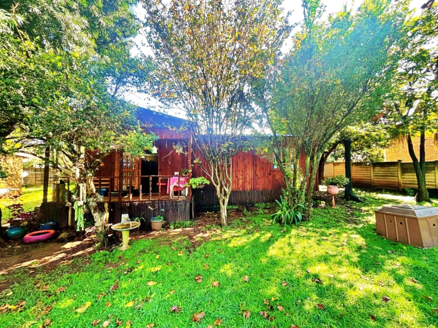 7 Bedroom Property for Sale in Valhalla Gauteng