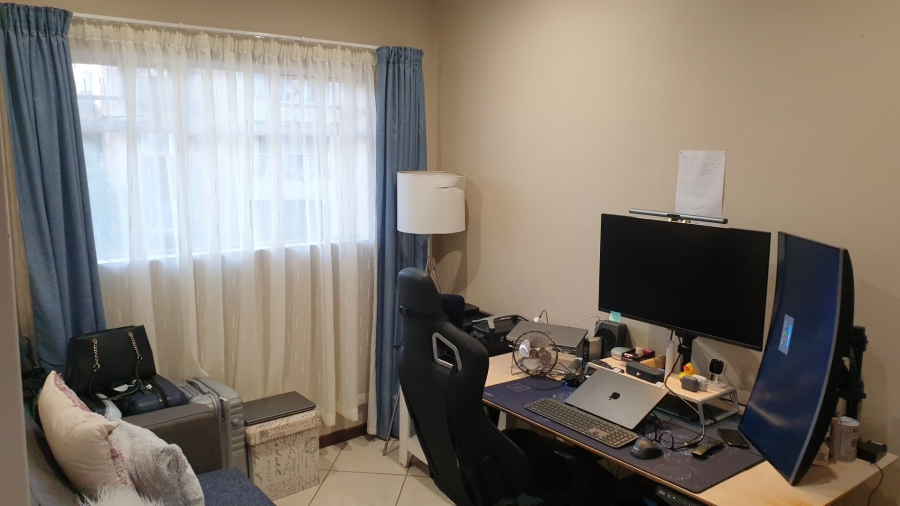 2 Bedroom Property for Sale in Monavoni Gauteng