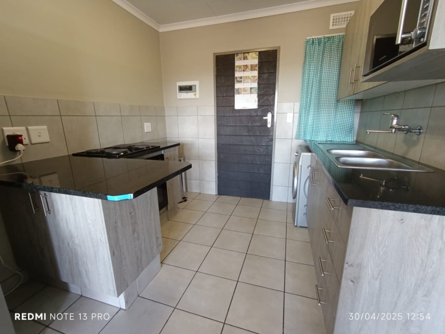 2 Bedroom Property for Sale in Heuweloord Gauteng
