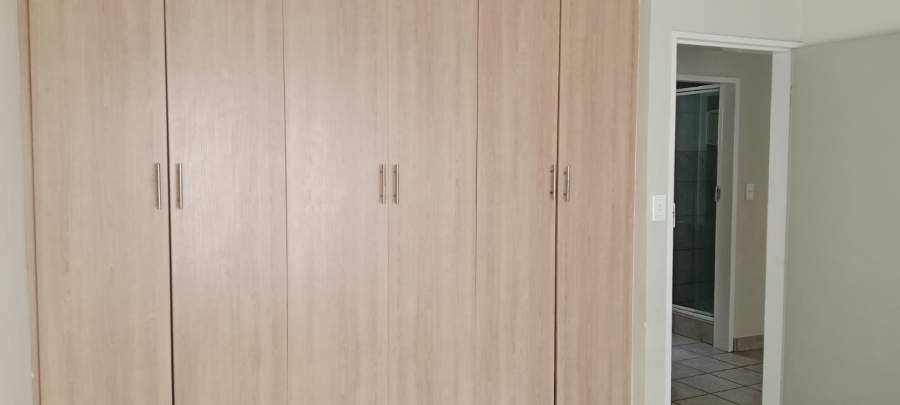 2 Bedroom Property for Sale in Vanderbijlpark SE 4 Gauteng