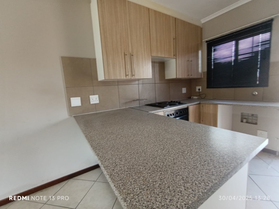 2 Bedroom Property for Sale in Stone Ridge Gauteng