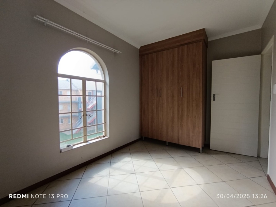 2 Bedroom Property for Sale in Stone Ridge Gauteng
