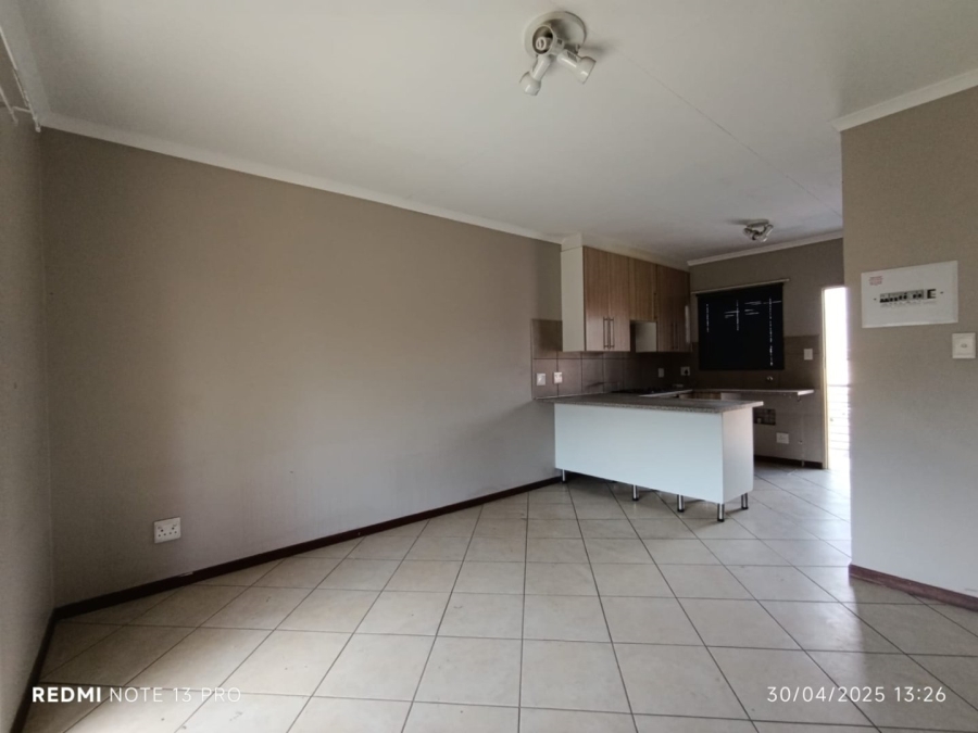 2 Bedroom Property for Sale in Stone Ridge Gauteng