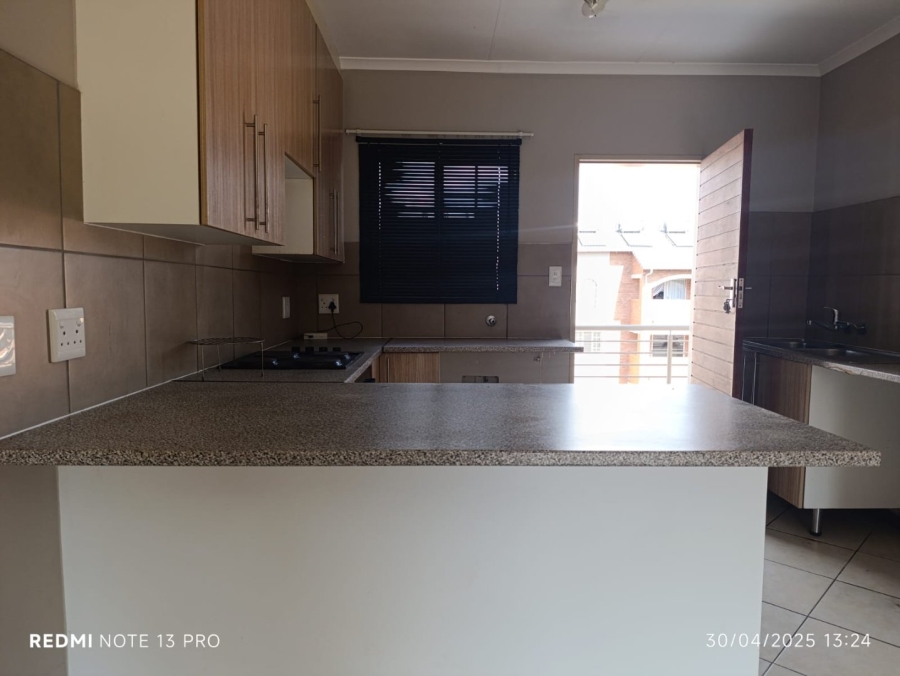 2 Bedroom Property for Sale in Stone Ridge Gauteng
