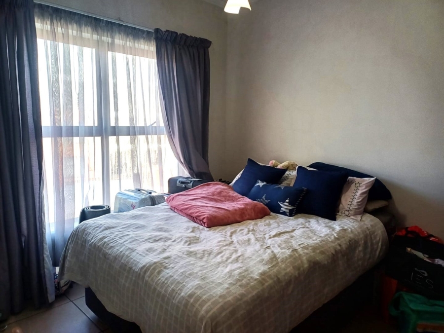 To Let 2 Bedroom Property for Rent in Greenstone Crest Gauteng