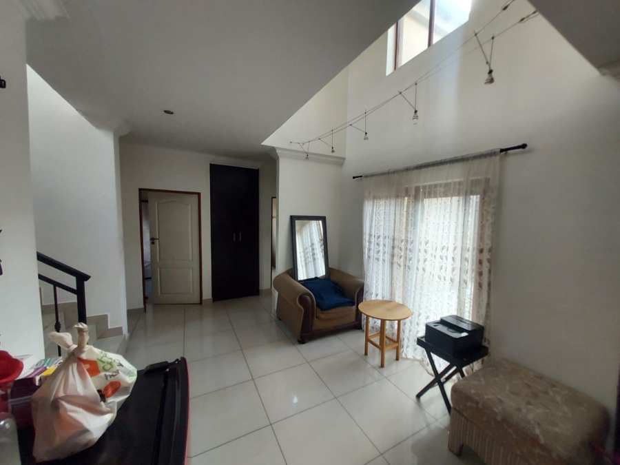To Let 4 Bedroom Property for Rent in Wierda Crest Estate Gauteng