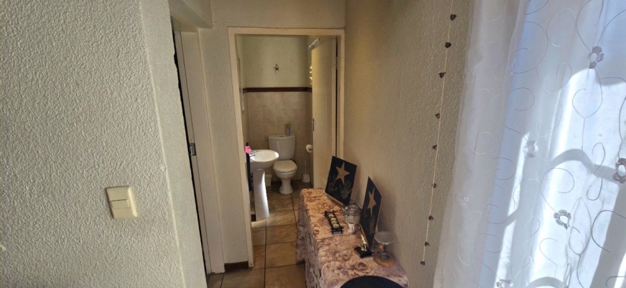 3 Bedroom Property for Sale in Annlin Gauteng