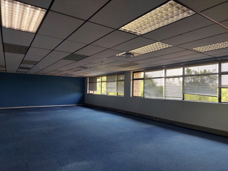  Bedroom Property for Sale in Woodmead Gauteng