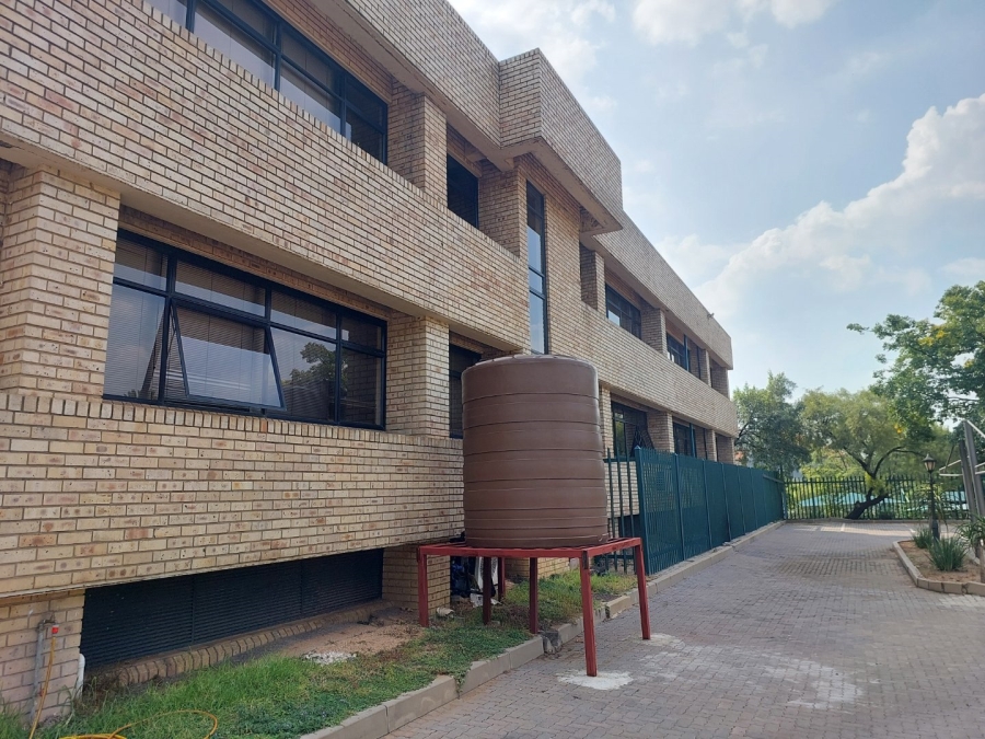  Bedroom Property for Sale in Woodmead Gauteng