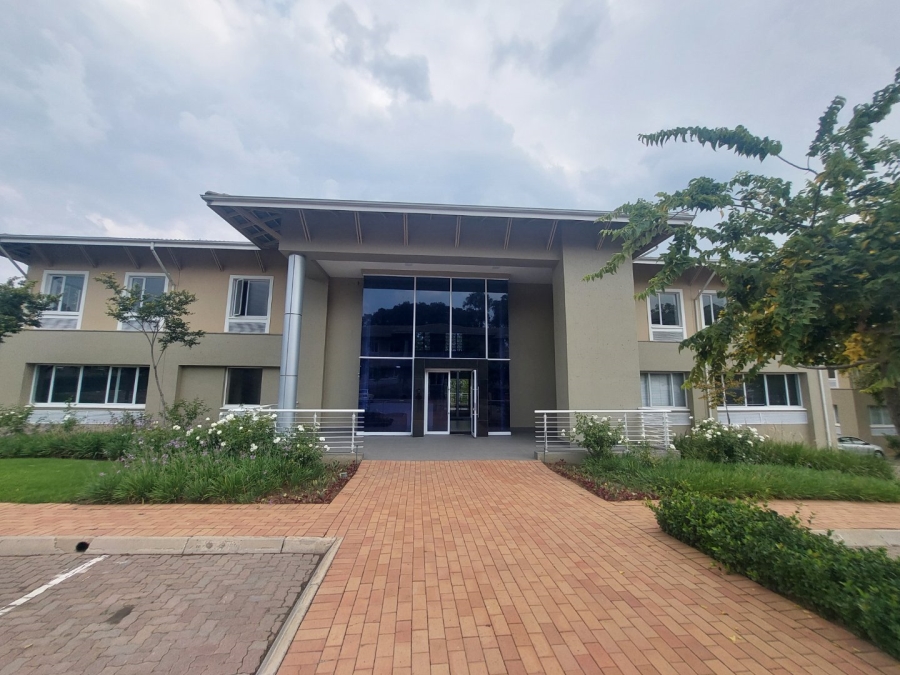  Bedroom Property for Sale in Woodmead Gauteng