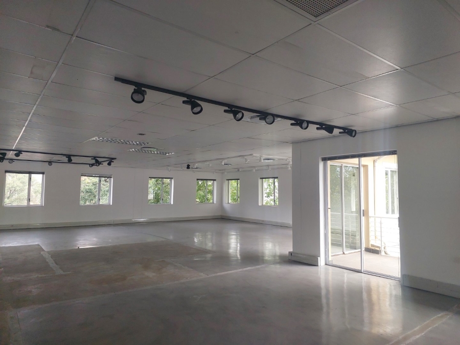  Bedroom Property for Sale in Woodmead Gauteng