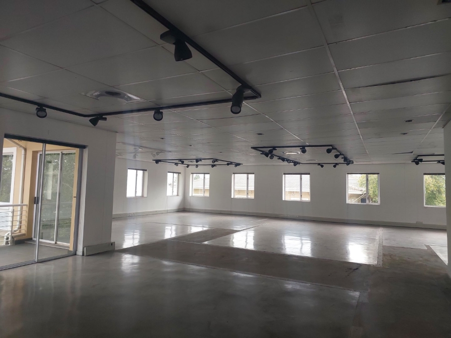  Bedroom Property for Sale in Woodmead Gauteng