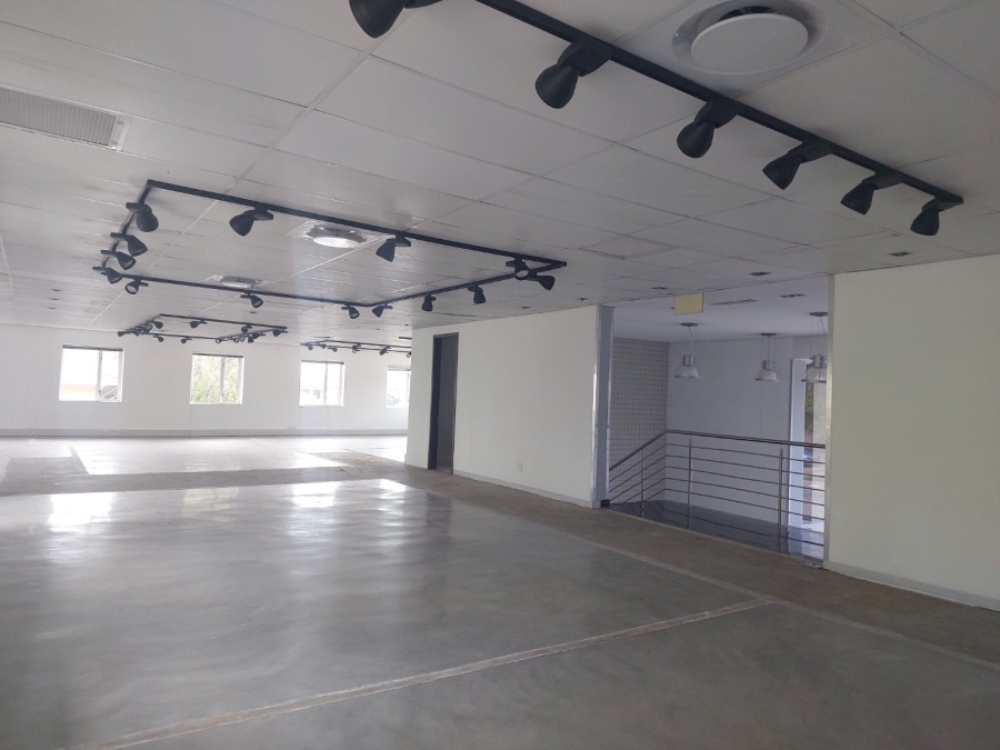  Bedroom Property for Sale in Woodmead Gauteng