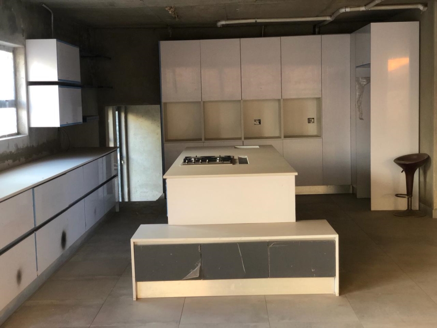 5 Bedroom Property for Sale in Eikenhof Gauteng