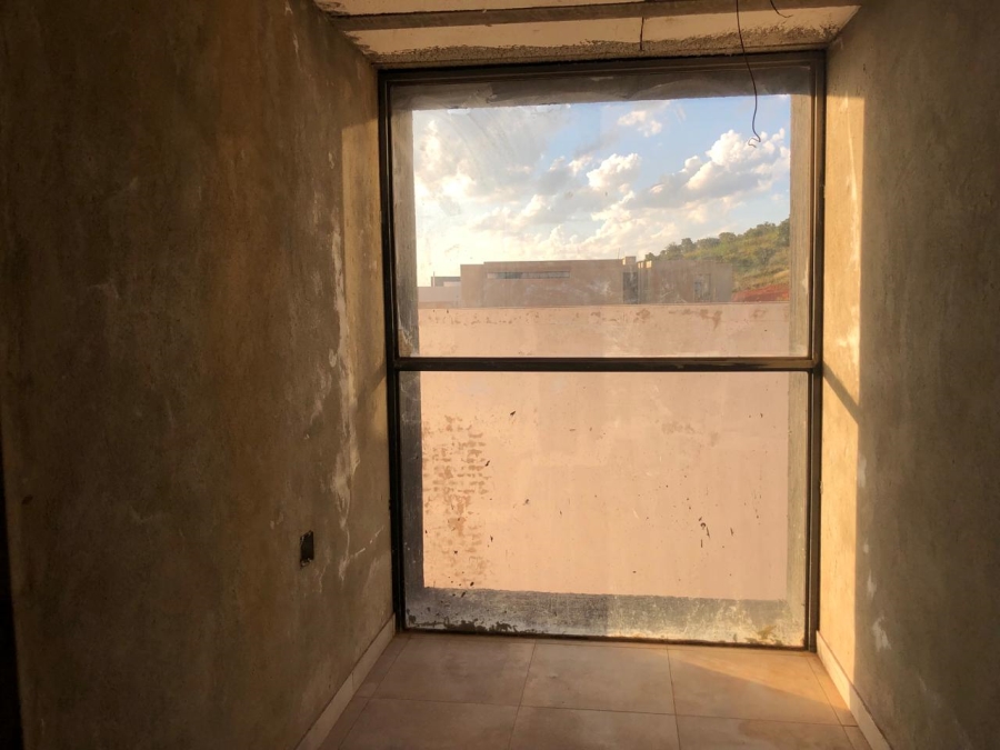 5 Bedroom Property for Sale in Eikenhof Gauteng