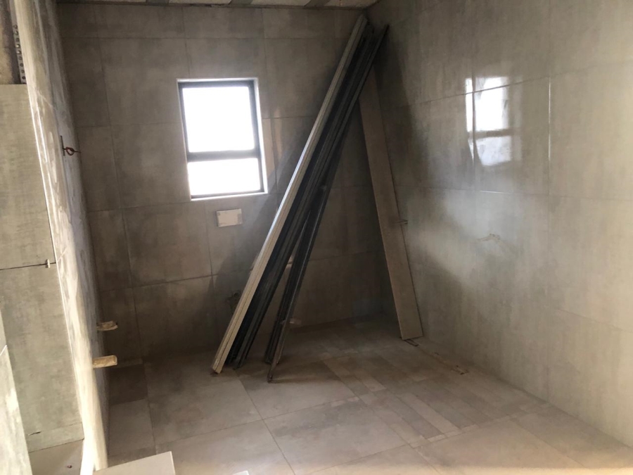 5 Bedroom Property for Sale in Eikenhof Gauteng