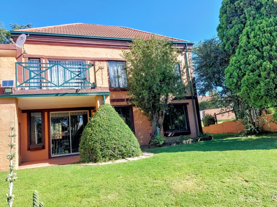 2 Bedroom Property for Sale in Sundowner Gauteng