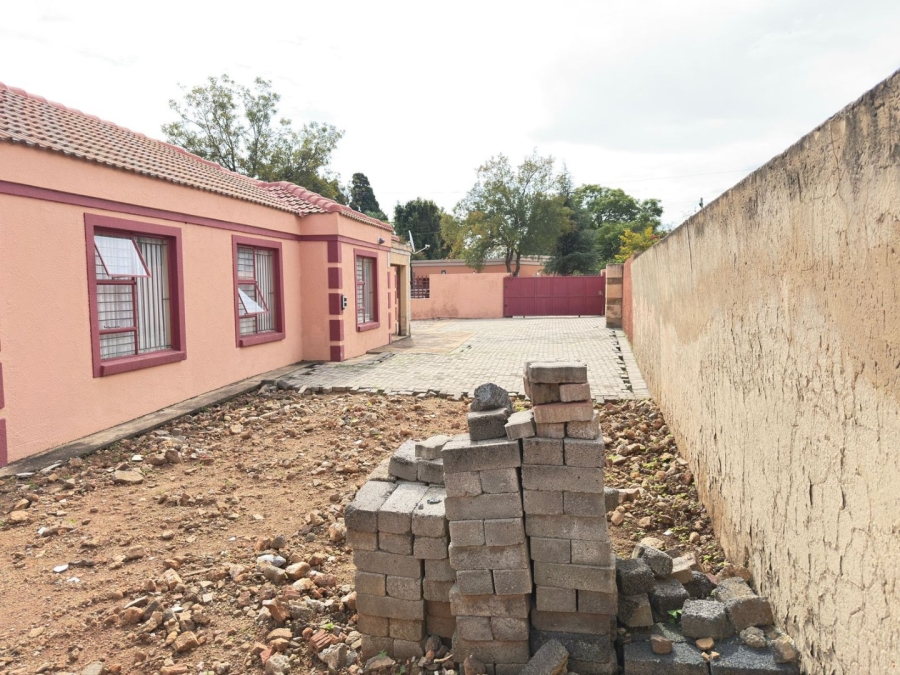 3 Bedroom Property for Sale in Olifantsfontein Gauteng