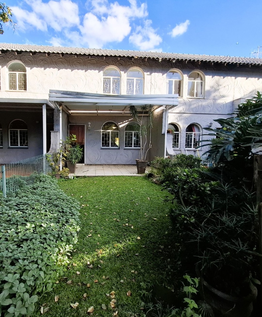To Let 2 Bedroom Property for Rent in Queenswood Gauteng