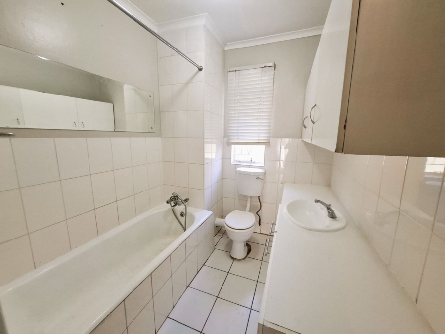 To Let 2 Bedroom Property for Rent in Queenswood Gauteng