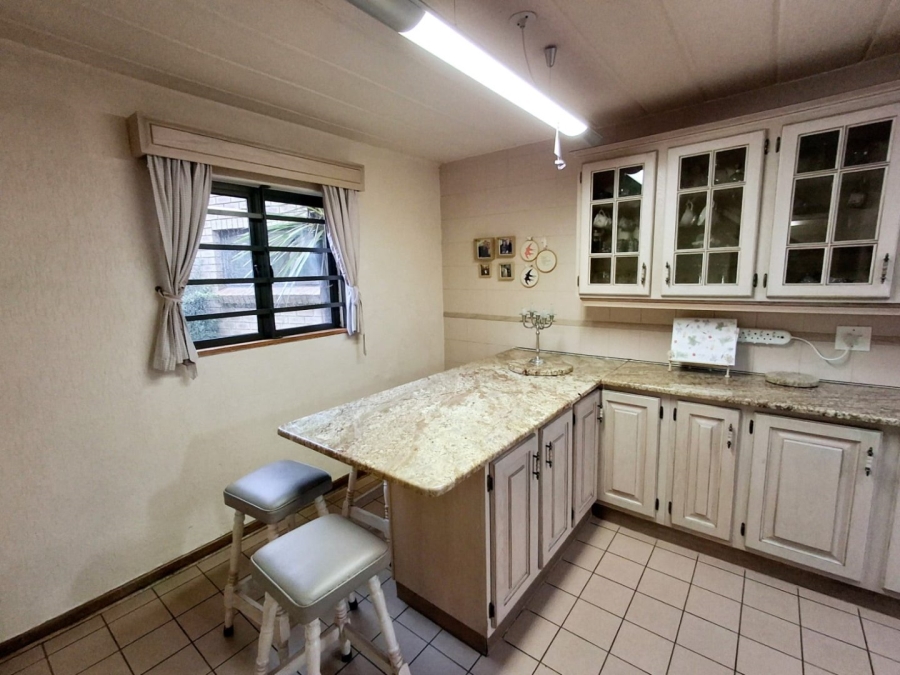 5 Bedroom Property for Sale in Vanderbijlpark SE 3 Gauteng