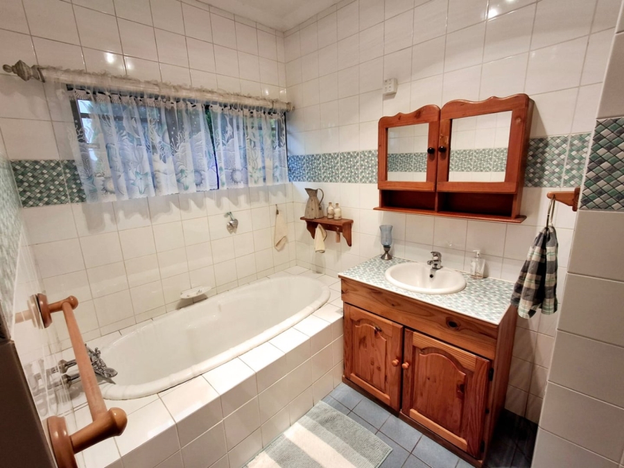 5 Bedroom Property for Sale in Vanderbijlpark SE 3 Gauteng