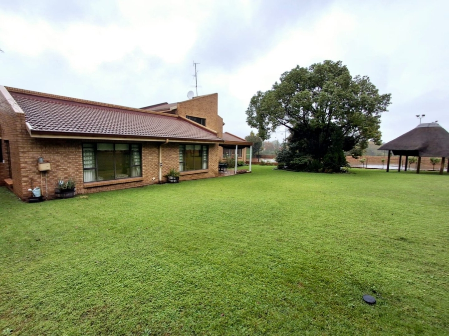 5 Bedroom Property for Sale in Vanderbijlpark SE 3 Gauteng