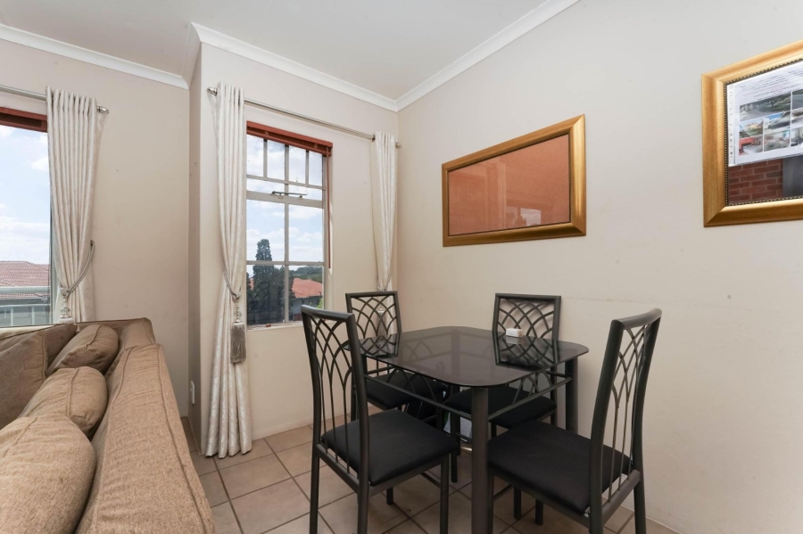 2 Bedroom Property for Sale in Upper Houghton Gauteng