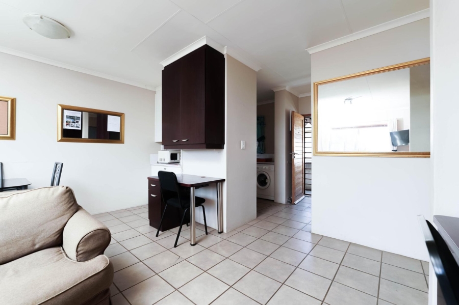 2 Bedroom Property for Sale in Upper Houghton Gauteng