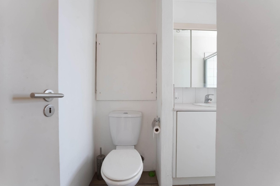 2 Bedroom Property for Sale in Upper Houghton Gauteng
