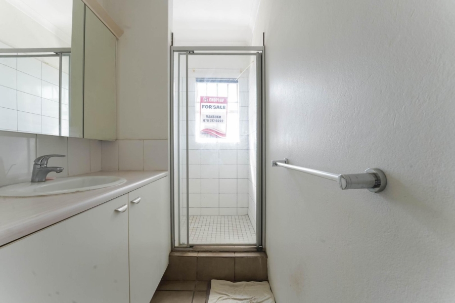 2 Bedroom Property for Sale in Upper Houghton Gauteng