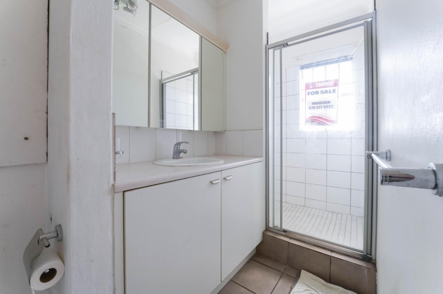 2 Bedroom Property for Sale in Upper Houghton Gauteng