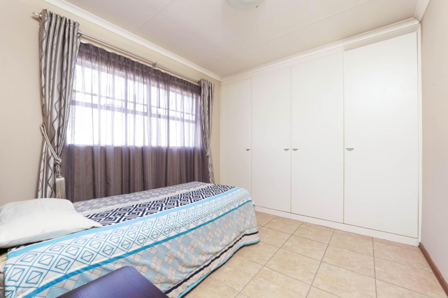 2 Bedroom Property for Sale in Upper Houghton Gauteng
