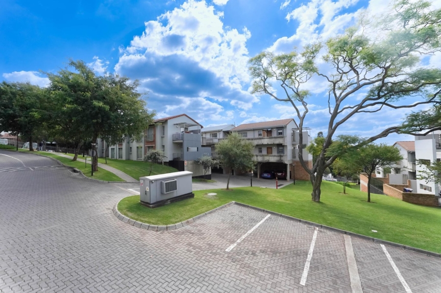2 Bedroom Property for Sale in Upper Houghton Gauteng