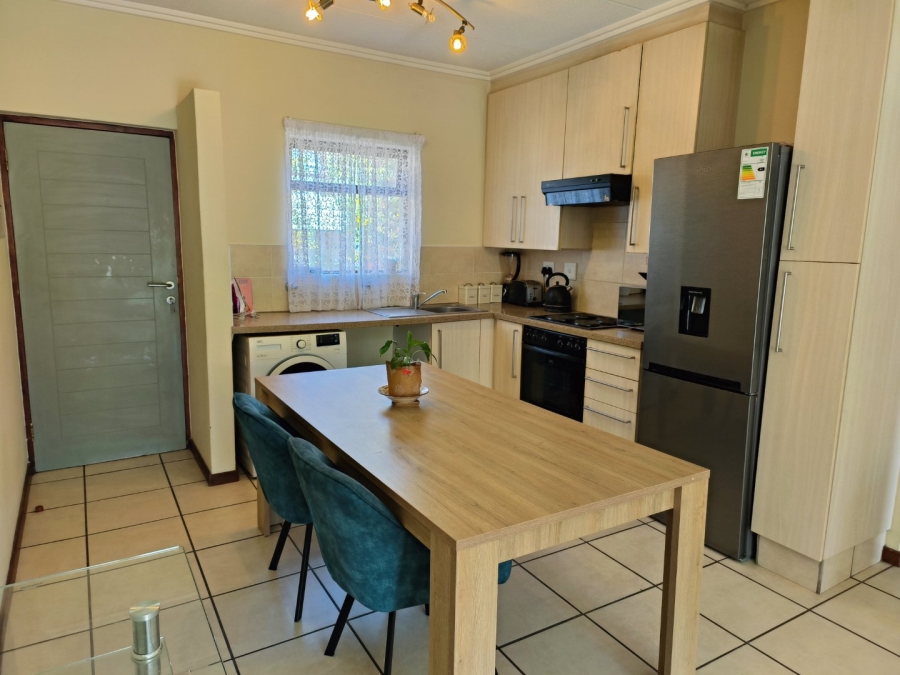 2 Bedroom Property for Sale in Lonehill Gauteng