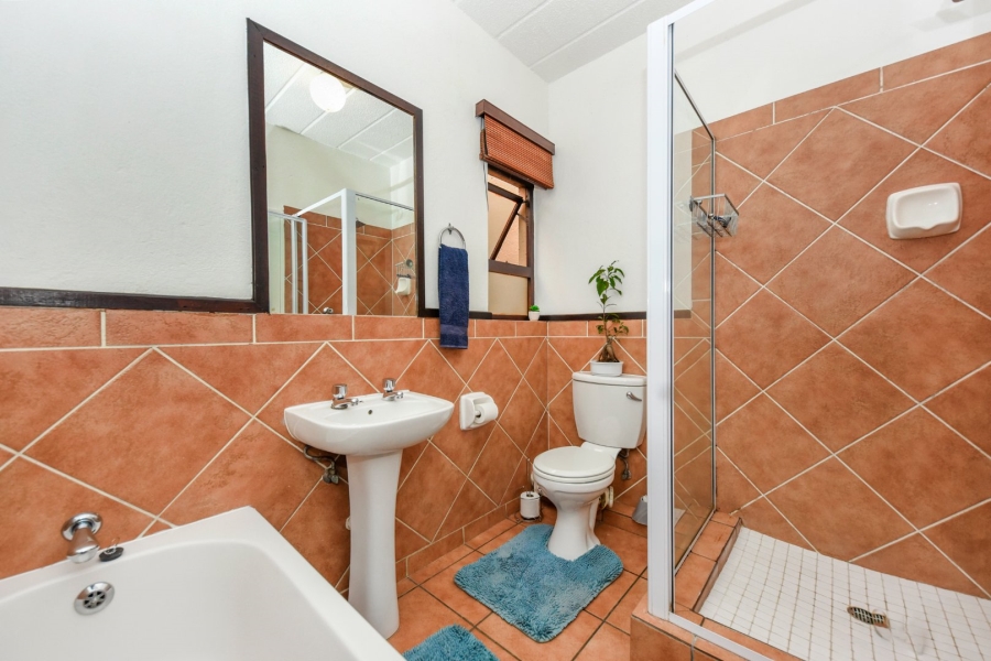 2 Bedroom Property for Sale in Douglasdale Gauteng