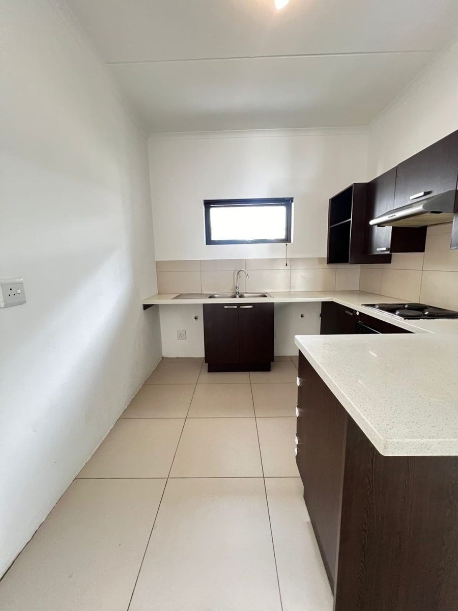 To Let 2 Bedroom Property for Rent in Broadacres Gauteng