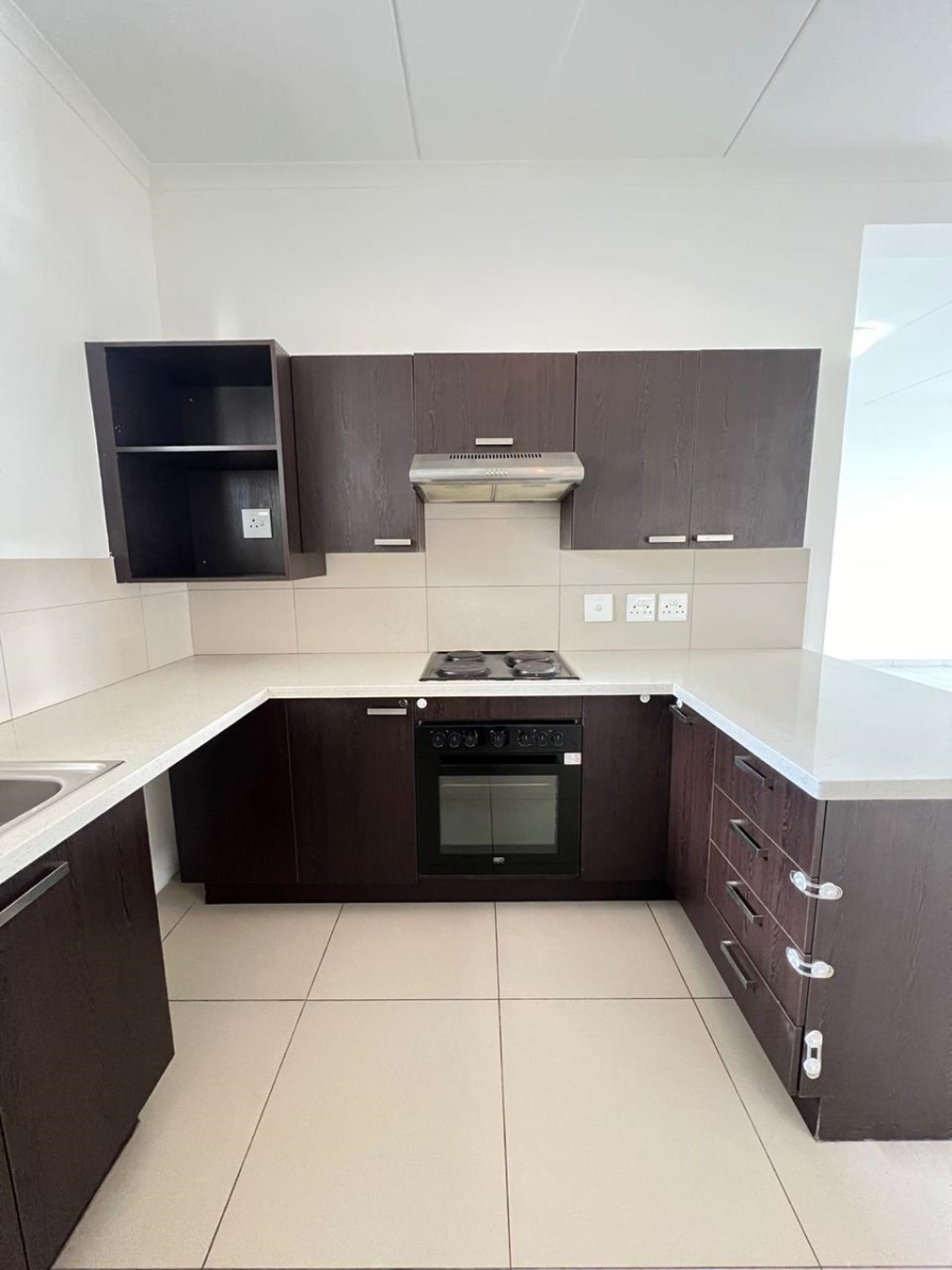 To Let 2 Bedroom Property for Rent in Broadacres Gauteng