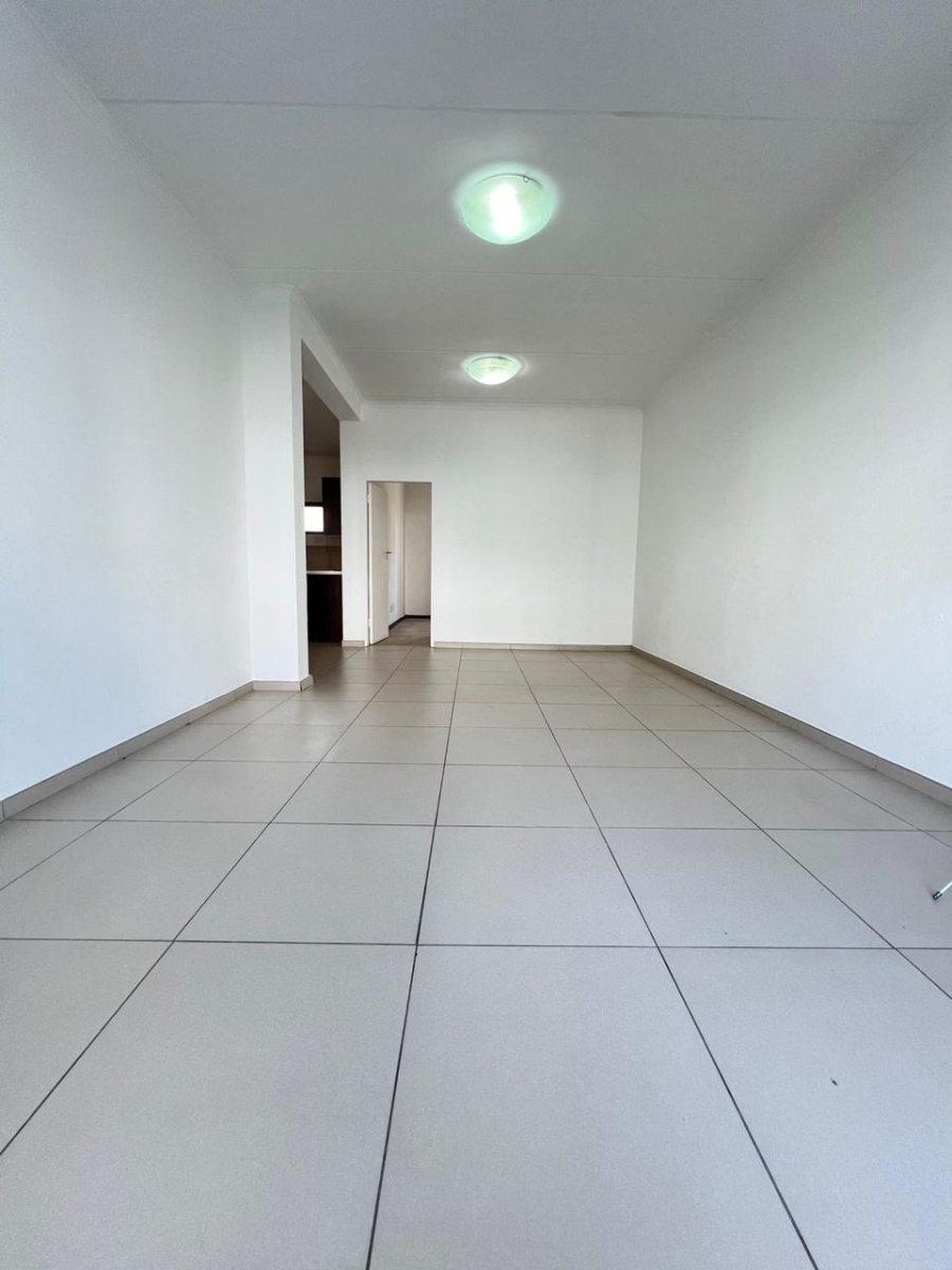 To Let 2 Bedroom Property for Rent in Broadacres Gauteng